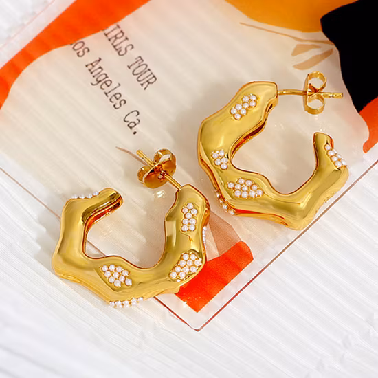 3D Pearl Irregular Wave Three-Dimensional C-Shaped Earrings